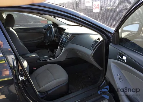 2013 Hyundai Sonata Gls z USA, uszkodzony, nr VIN 5NPEB4AC9DH645674